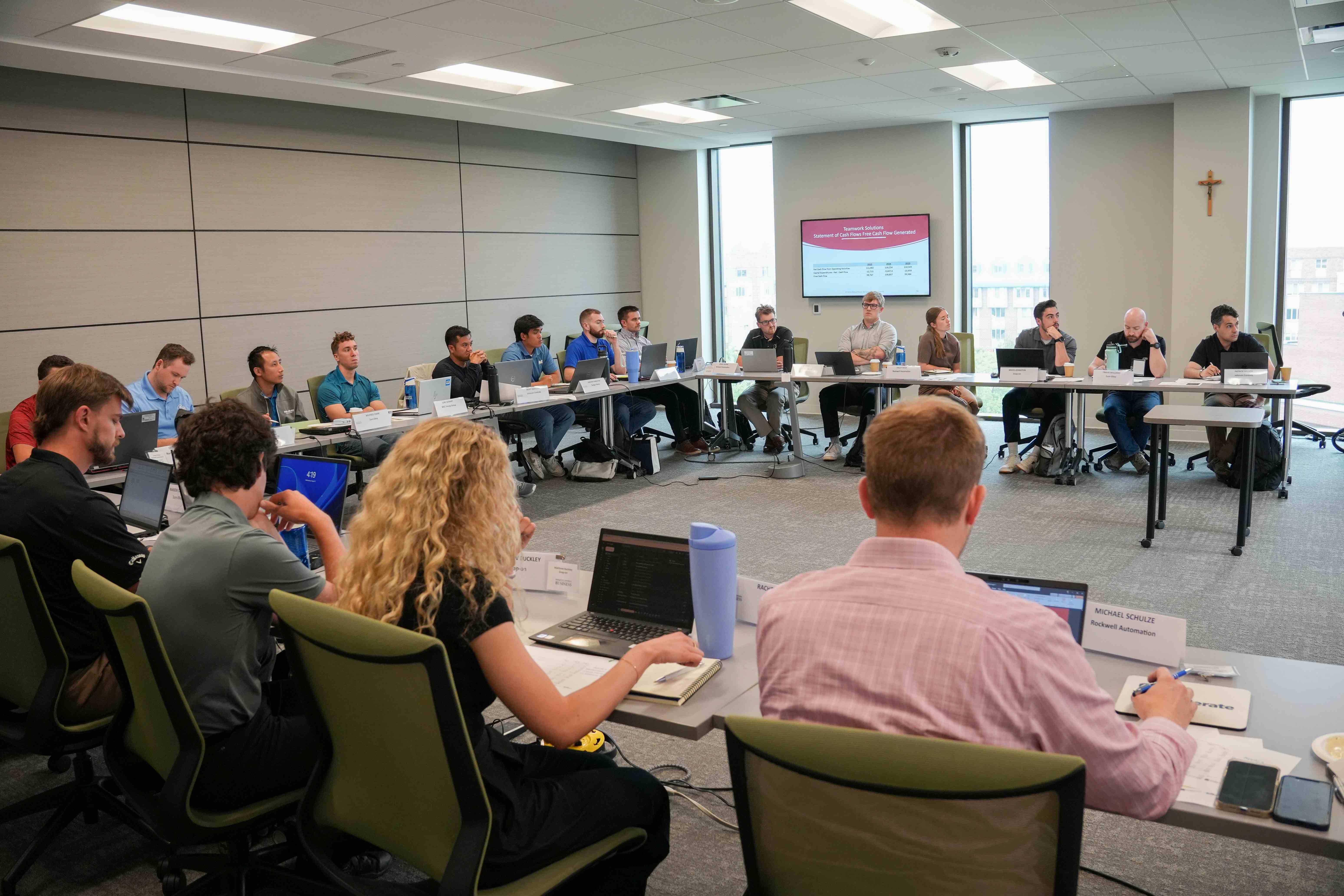 engineers learn business acumen at Marquette University